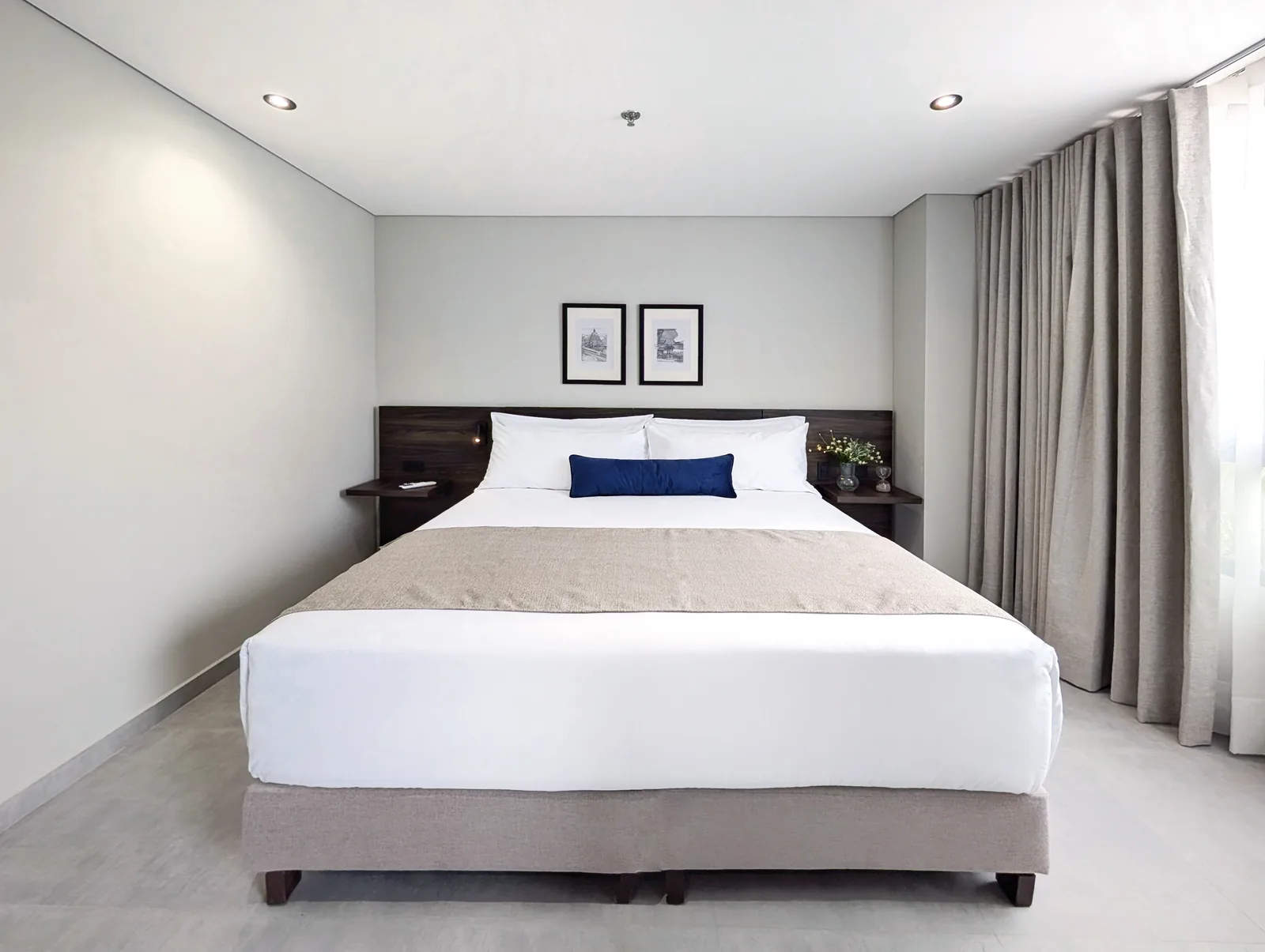 Banheiro de uma suite no Laureles Selection Suites